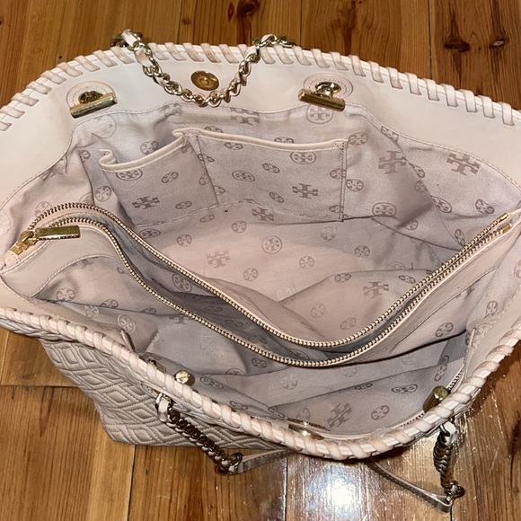 Tory Burch Beige Quilted Leather Marion Tote - Picture 6 of 16